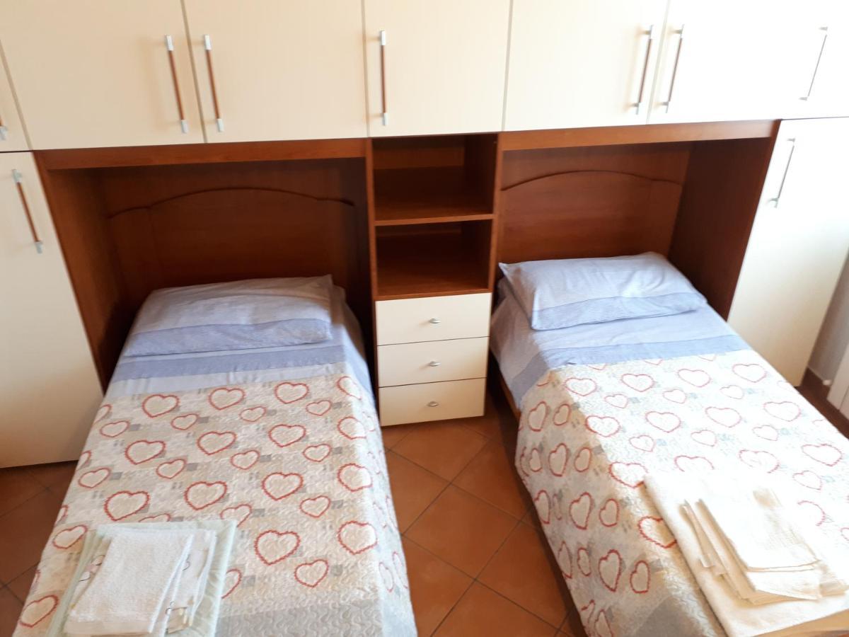 Appartamenti Enrica Moneglia Esterno foto