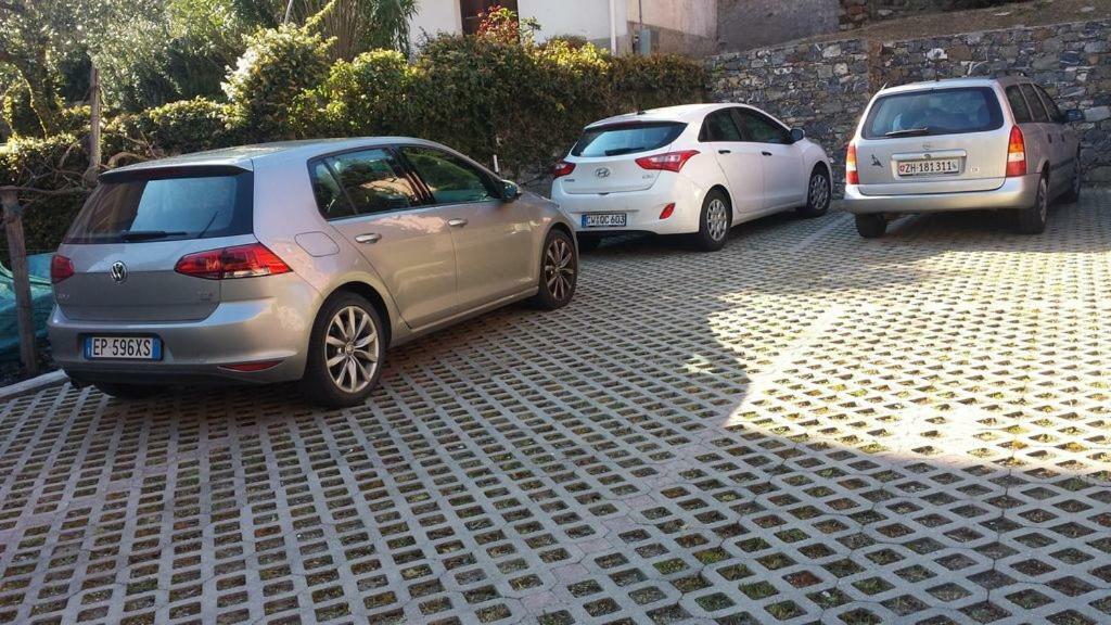 Appartamenti Enrica Moneglia Esterno foto