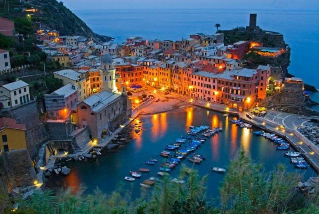 Appartamenti Enrica Moneglia Esterno foto